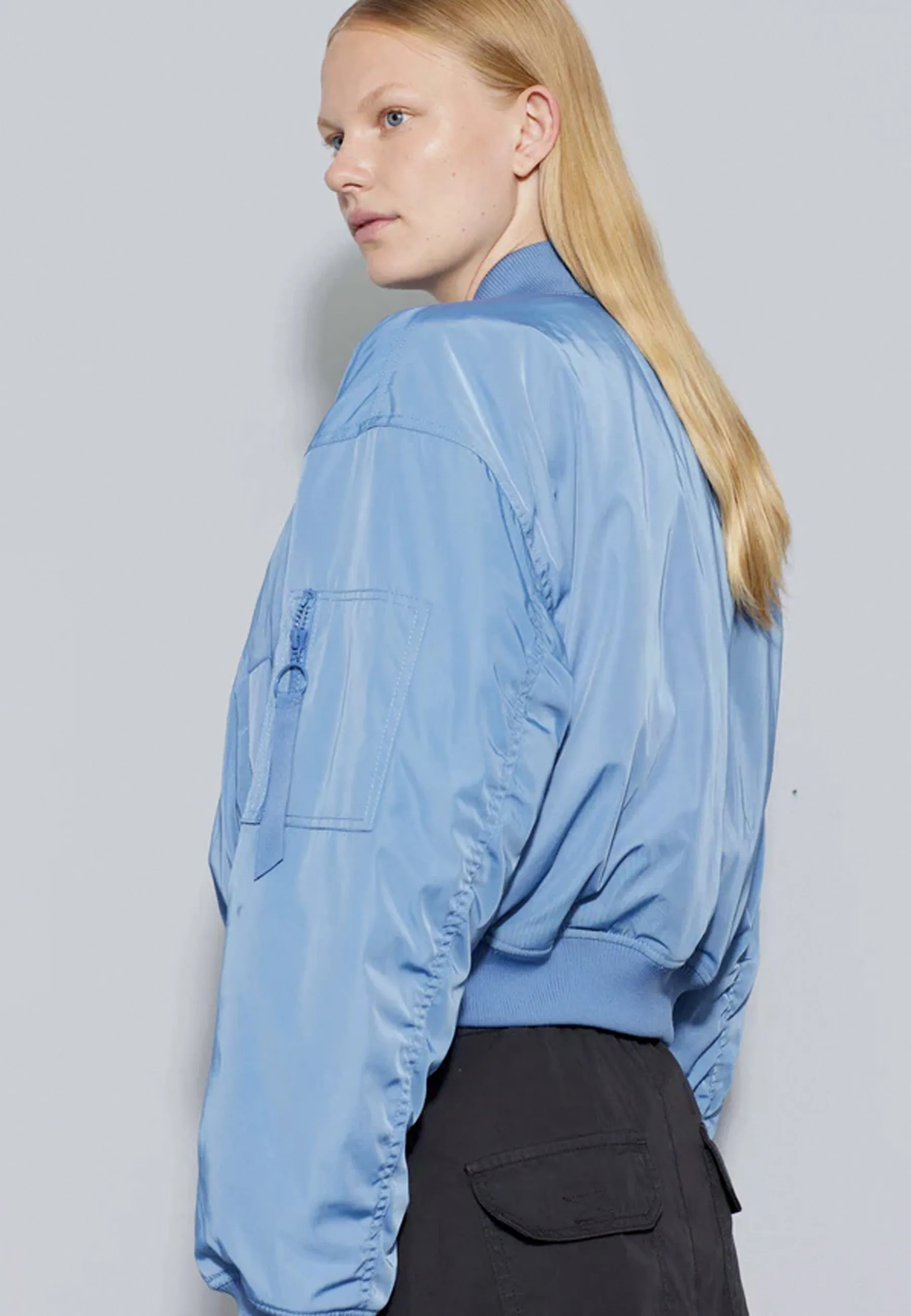 Flight Cropped Bomber - Coronet Blue