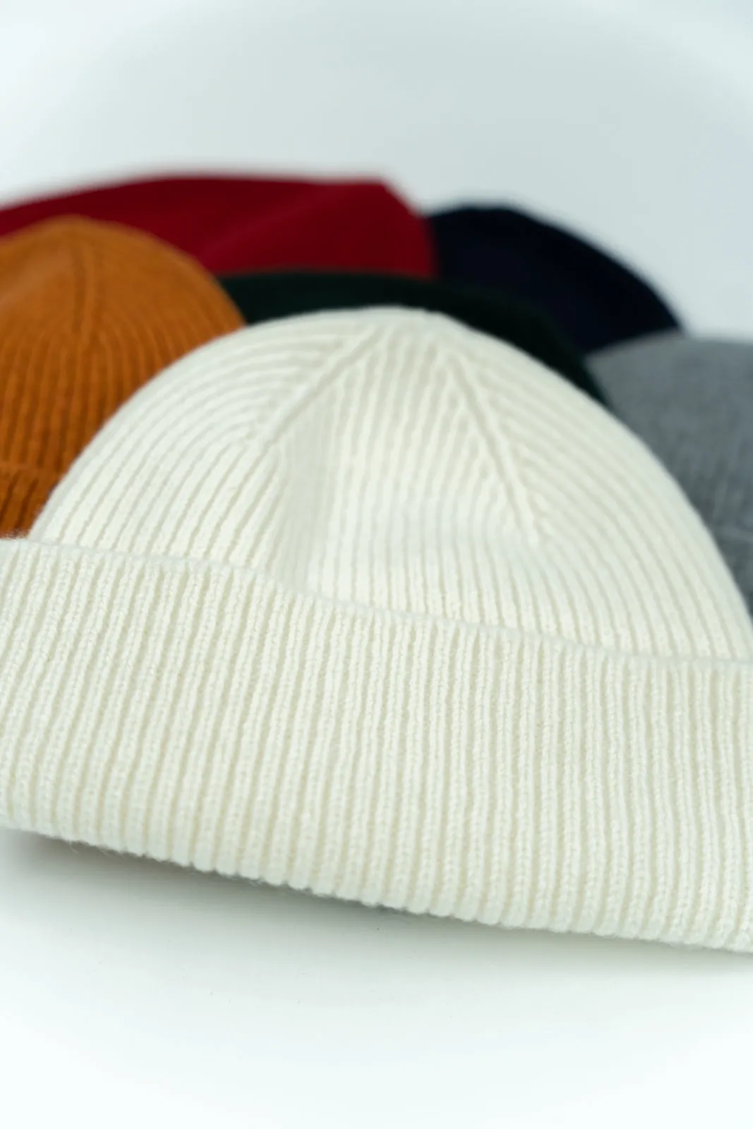 SE10 RIBBED WOOL HAT ECRU